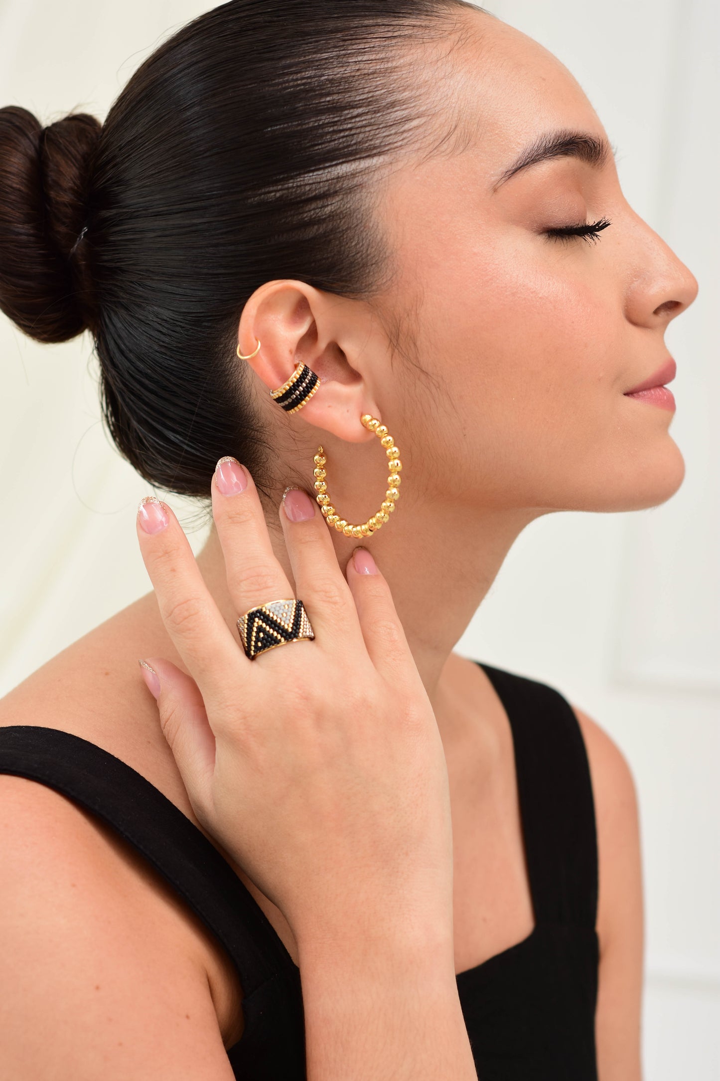 Earcuff Negro Líneas