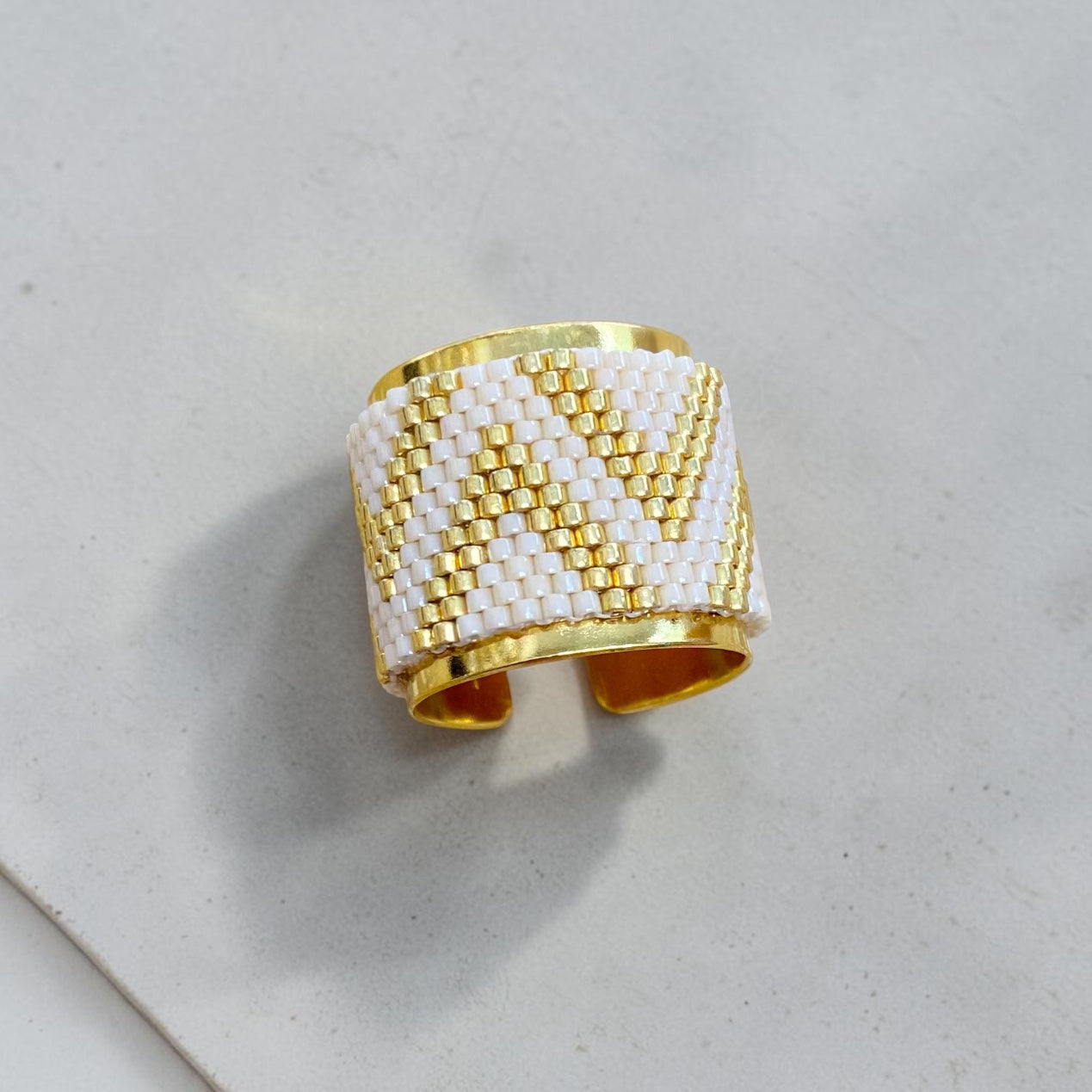 Anillo Miyuki AM122826
