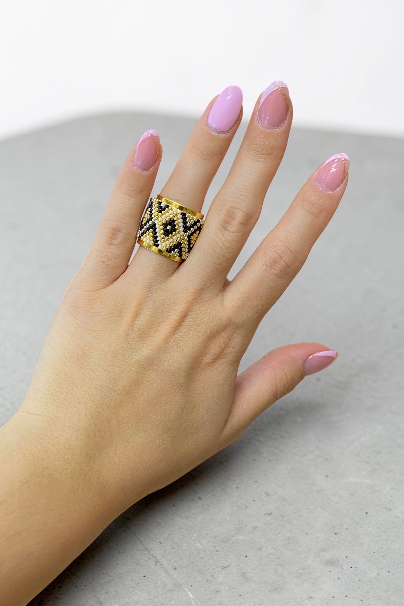 Anillo Miyuki AM122026