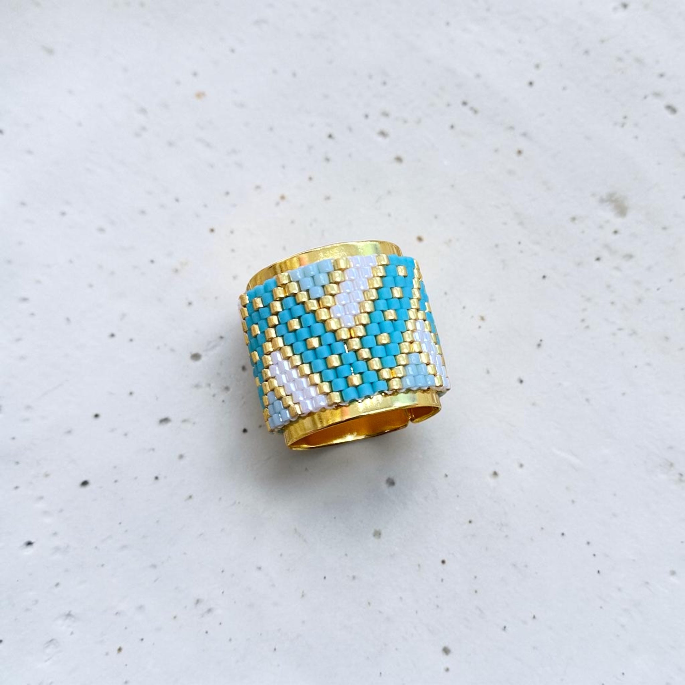 Anillo Miyuki AM123726